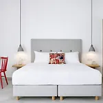 Hotiday Santorini 4* Oia