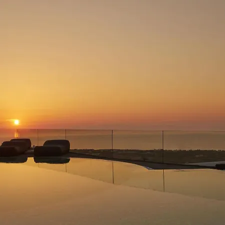 Hotiday Santorini 4*