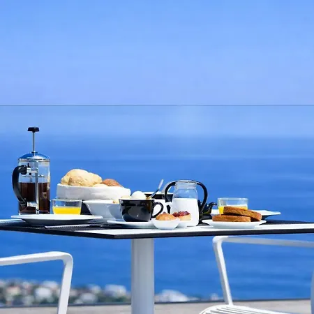 Hotiday Santorini 4* Ía