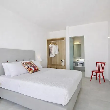 Hotiday Santorini 4*