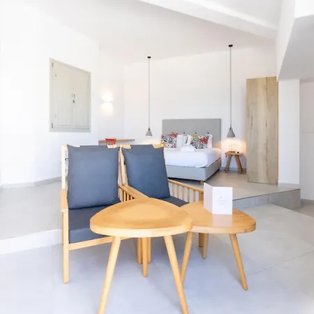 Hotiday Santorini 4*