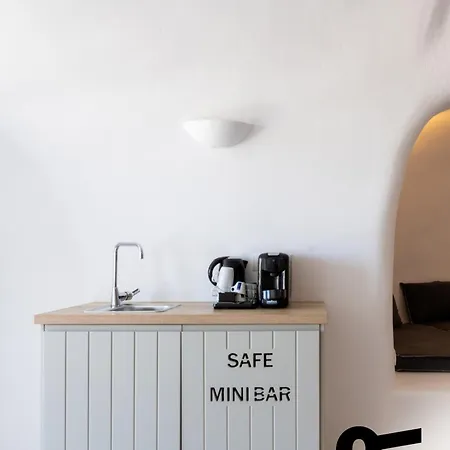Hotiday Santorini Hotel Ia