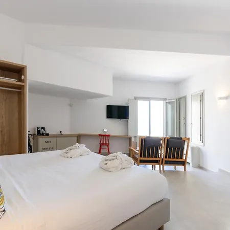 Hotiday Santorini 4*