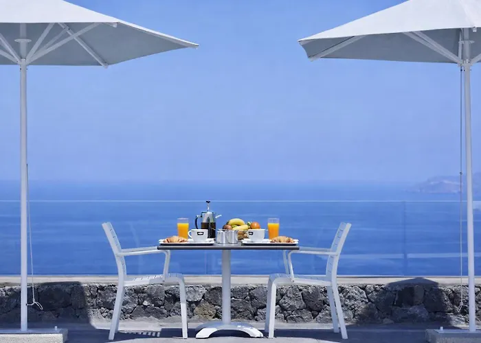 Hotiday Santorini Szálloda 4*