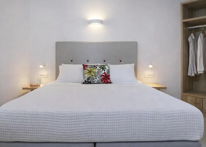 Hotiday Santorini 4*