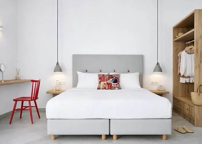 Hotiday Santorini 4* Oia