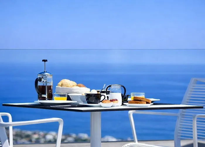 Hotiday Santorini 4* Ia