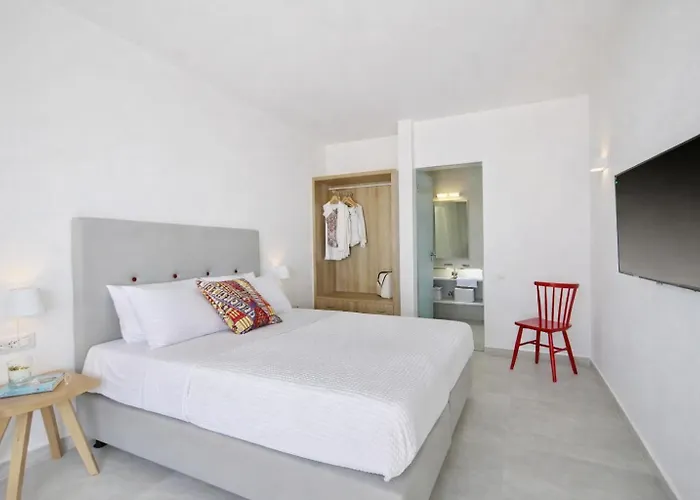 Hotiday Santorini 4*